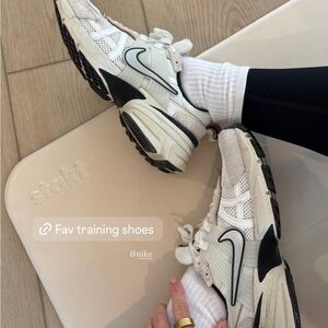 Nike v2K sneakers